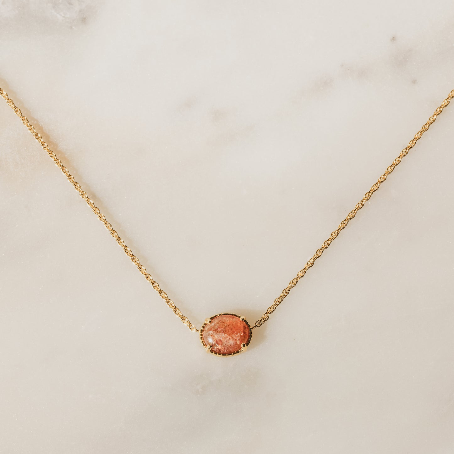 Élia Bezel Necklace