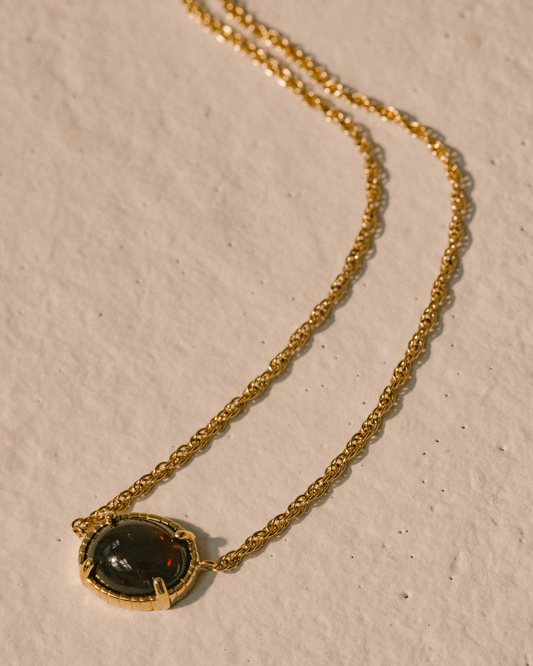 Fayén Bezel Necklace