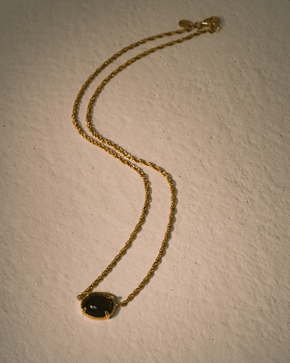 Fayén Bezel Necklace